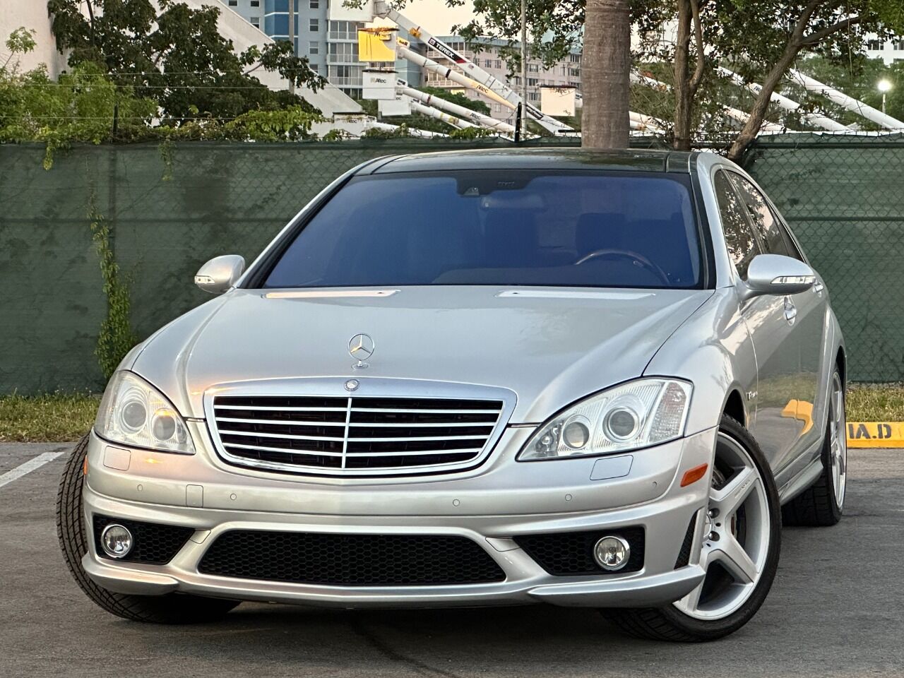 2007 Mercedes-Benz S-Class Sedan - $27,900