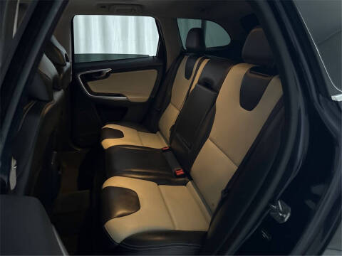 2017 Volvo XC60 T6 Dynamic