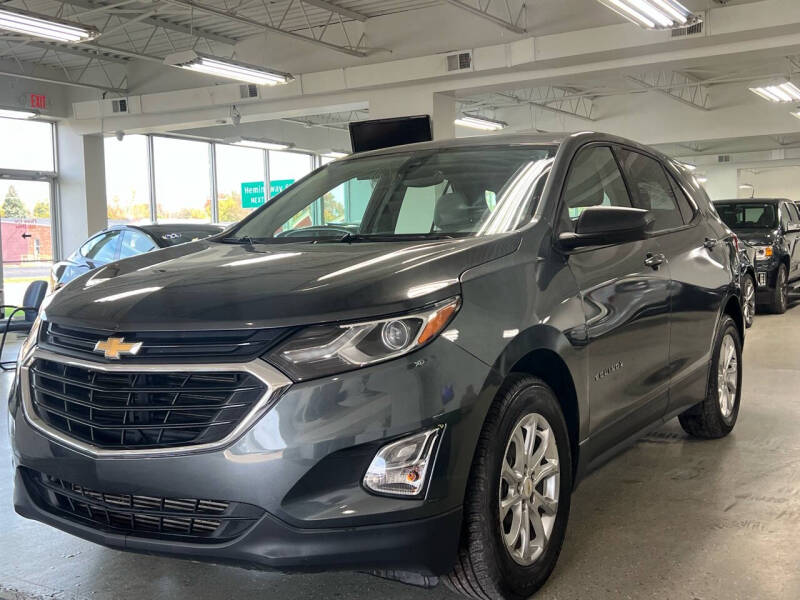 2021 Chevrolet Equinox LS photo 3