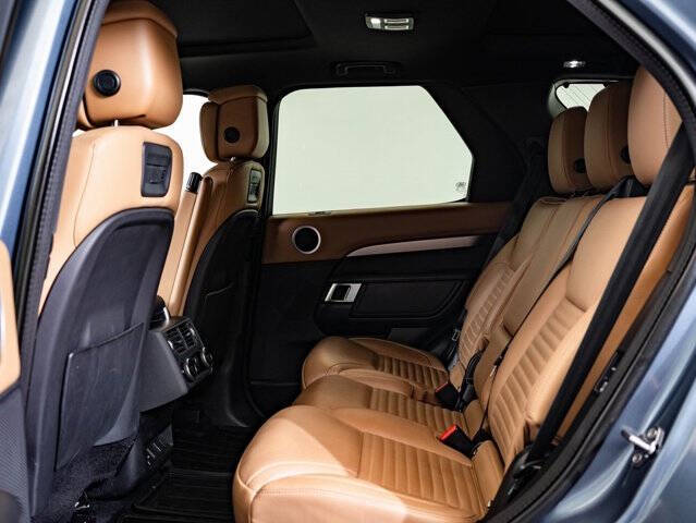 2023 Land Rover Discovery P300 S R-Dynamic