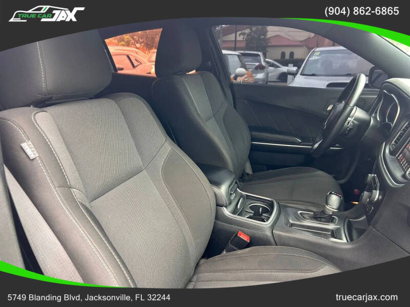 2017 Dodge Charger SXT