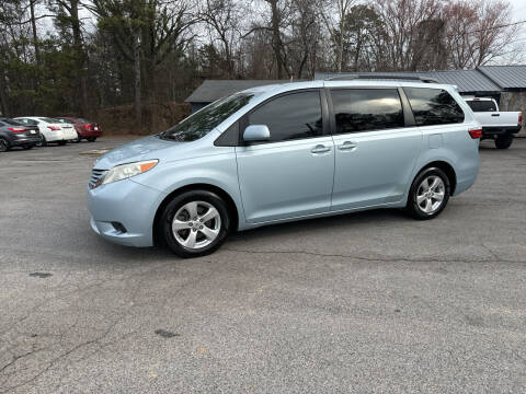 2016 Toyota Sienna for sale at Adairsville Auto Mart in Plainville GA