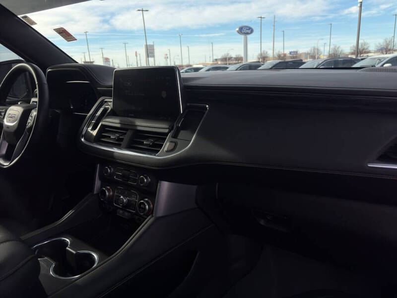 2024 GMC Yukon XL SLT