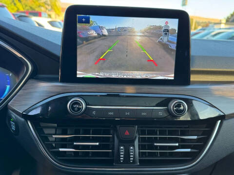 2020 Ford Escape Titanium