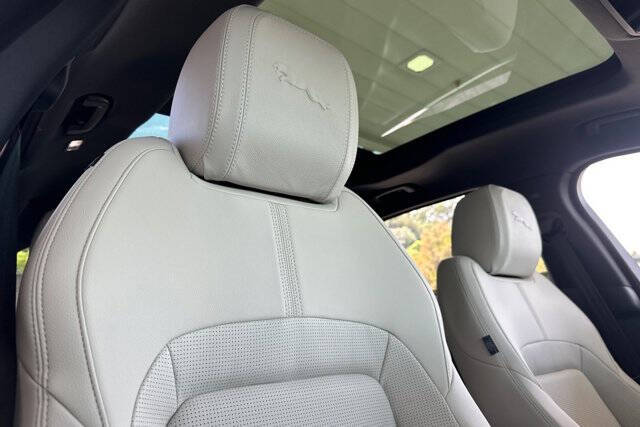 2026 Jaguar F-PACE P250 R-Dynamic S