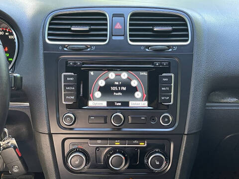 2013 Volkswagen GTI Wolfsburg Edition PZEV