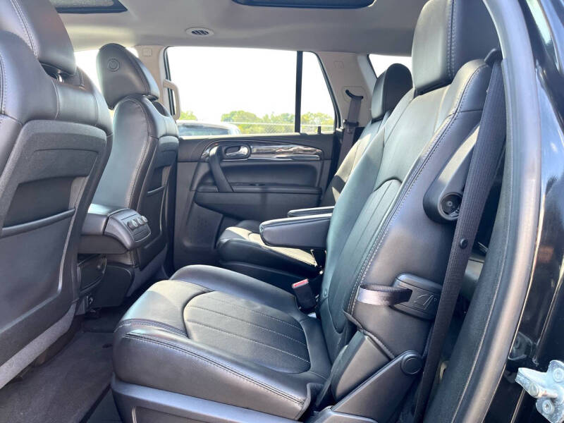 2017 Buick Enclave Leather photo 10