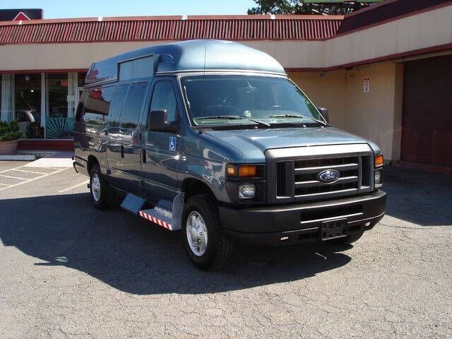 2014 Ford E-Series E-350 SD