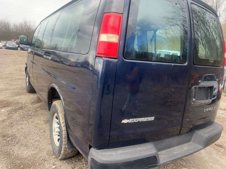 2005 Chevrolet Express 3500
