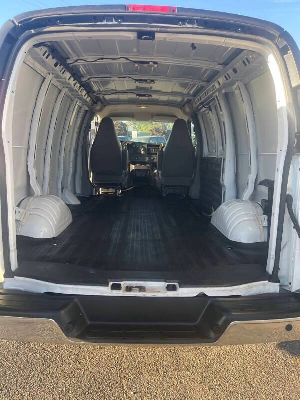 2017 Chevrolet Express 2500