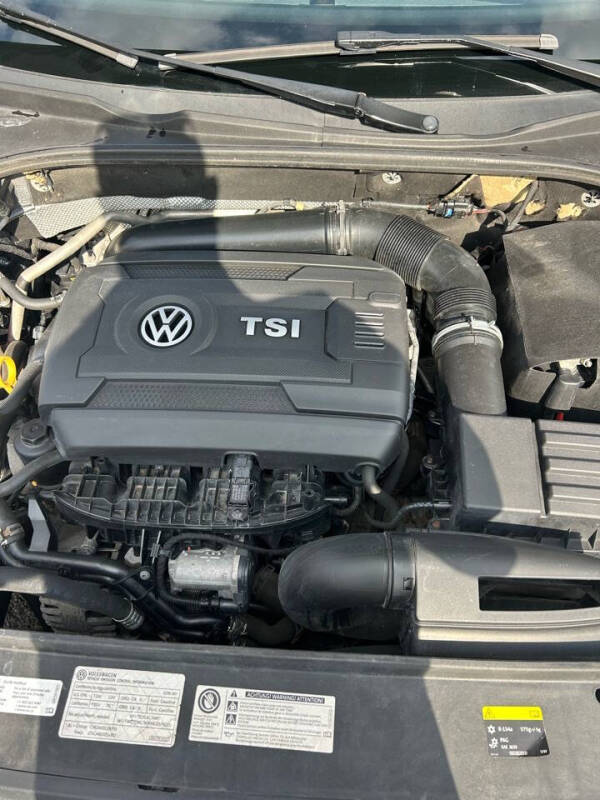 2016 Volkswagen Passat null photo 16