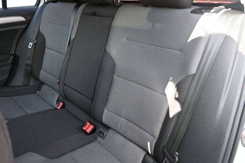 2016 Volkswagen e-Golf SE