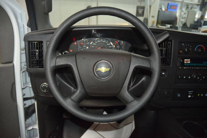 2025 Chevrolet Express 2500