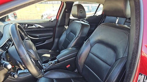 2018 Infiniti QX30 Luxury