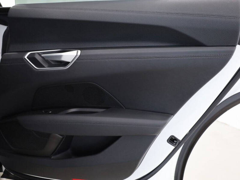 2022 Audi e-tron GT quattro Premium Plus