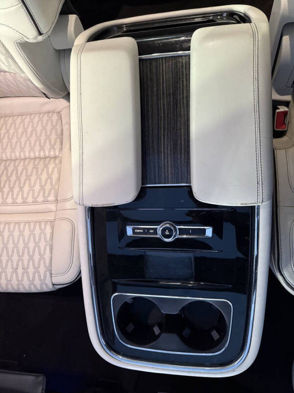 2019 Lincoln Navigator L Black Label