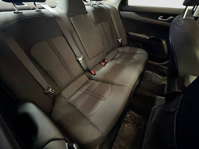 2022 Kia K5