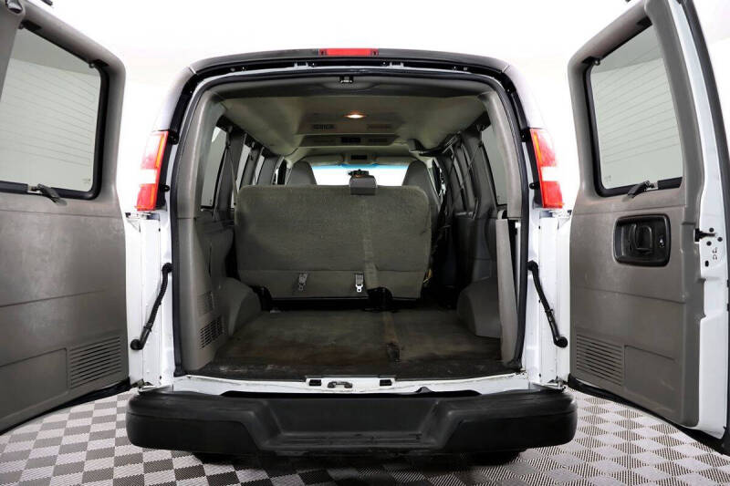 2017 Chevrolet Express LS 2500