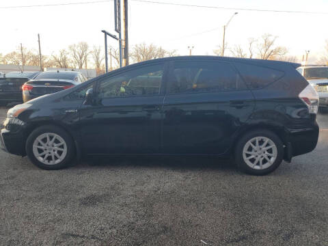 2012 Toyota Prius v for sale at Dave's Garage & Auto Sales in East Peoria IL