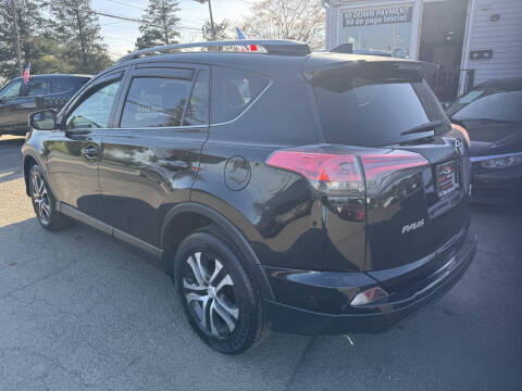 2018 Toyota RAV4 LE