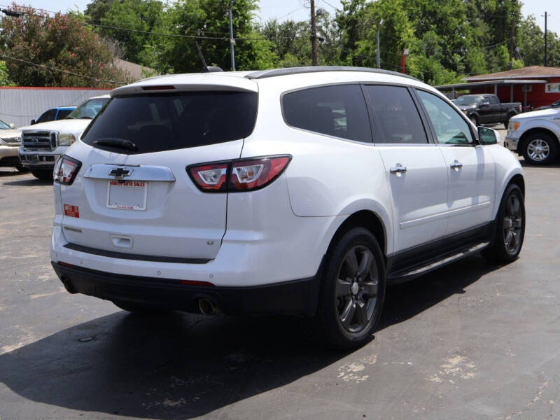 2017 Chevrolet Traverse LT