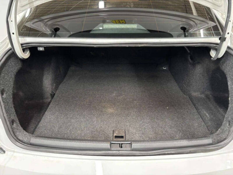 2017 Volkswagen Passat 1.8T R-Line