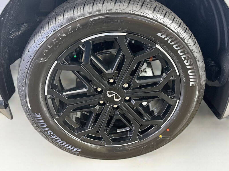 2026 Infiniti QX80 Sport