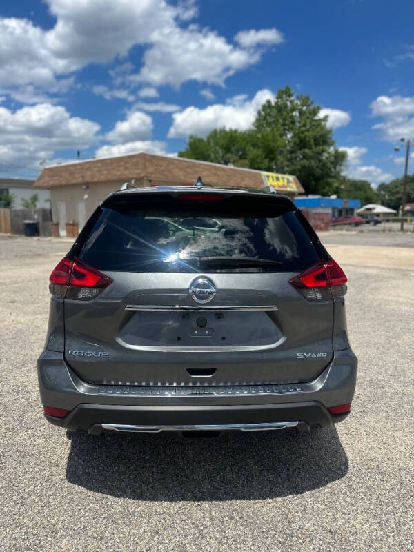 2017 Nissan Rogue SV