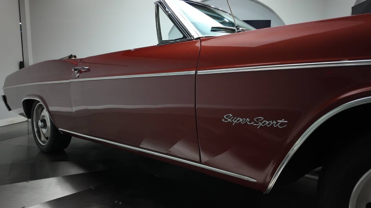 1966 Chevrolet Impala 14