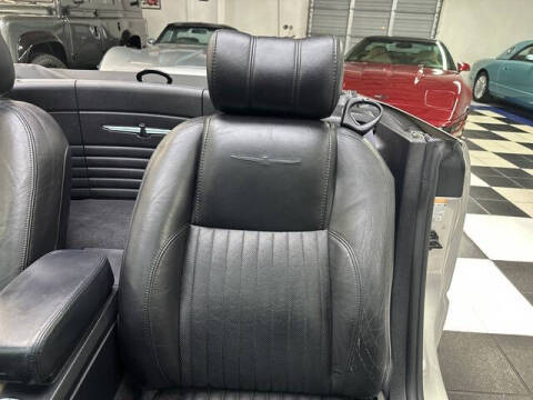 2004 Ford Thunderbird Deluxe
