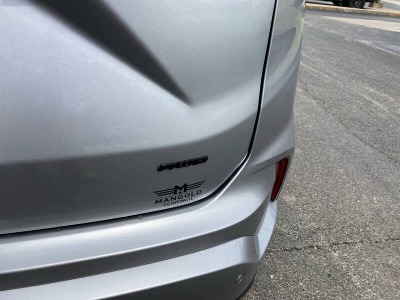 2023 Ford Edge SE