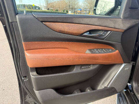 2017 Cadillac Escalade ESV Luxury