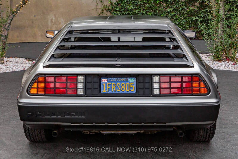 1981 DeLorean DMC-12