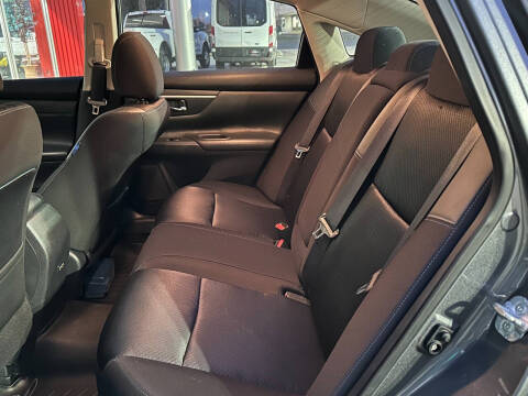 2017 Nissan Altima 2.5 SR