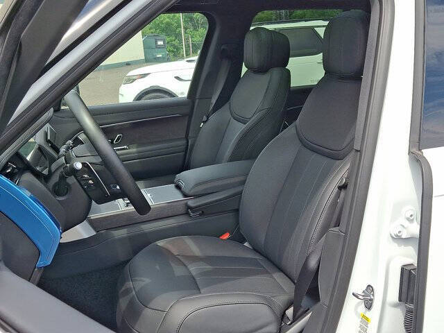 2025 Land Rover Range Rover P550e SE