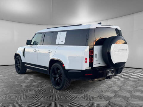 2024 Land Rover Defender 130 P400 X-Dynamic SE