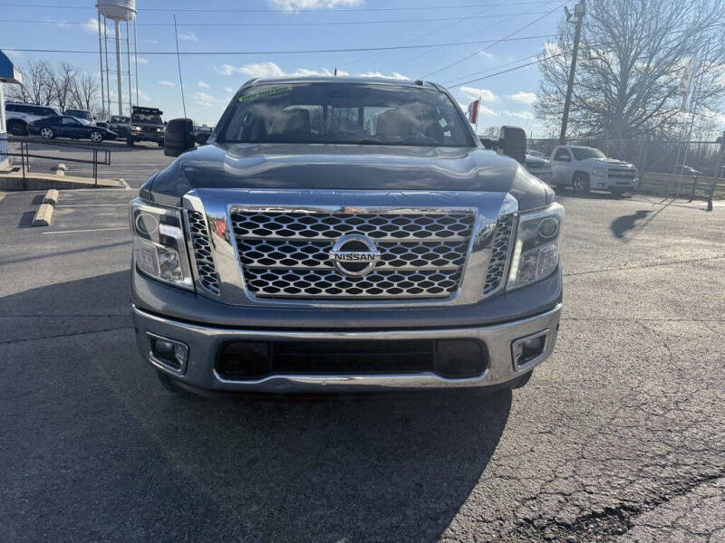 2017 Nissan Titan