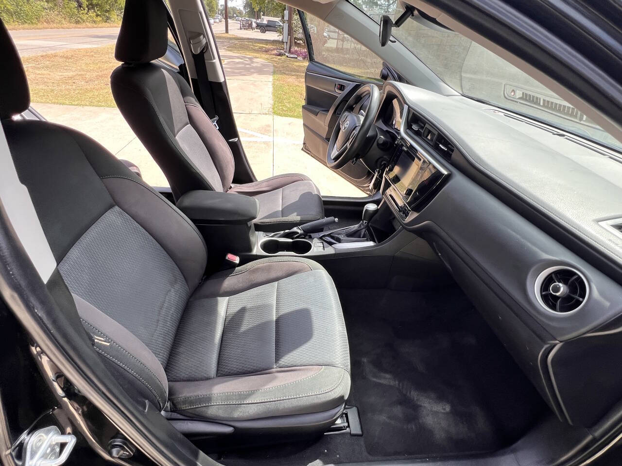 Used Car 2018 Toyota Corolla  Le 4dr Sedan For Sale Under $15,000 In Austin, Texas