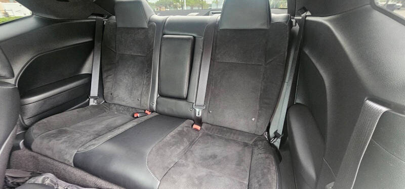 2015 Dodge Challenger R/T Plus