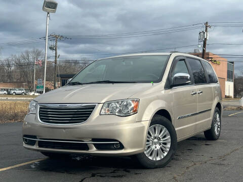 2014 Chrysler Town and Country for sale at MAGIC AUTO SALES in Little Ferry NJ