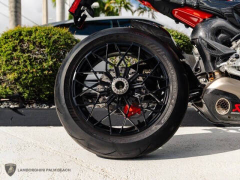 2023 Ducati STREETFIGHTER