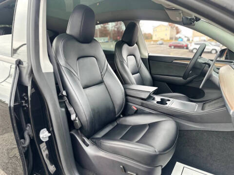 2025 Tesla Model Y Long Range