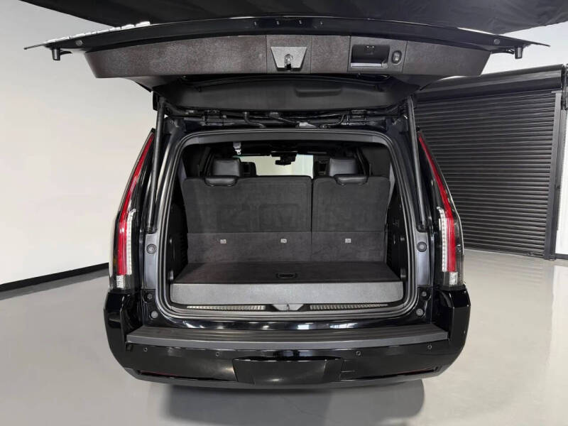 2017 Cadillac Escalade Platinum