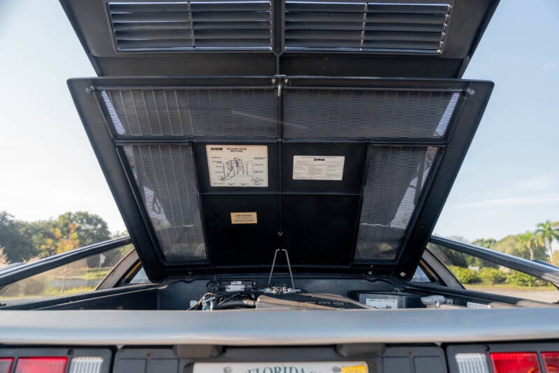 1981 DeLorean DMC-12