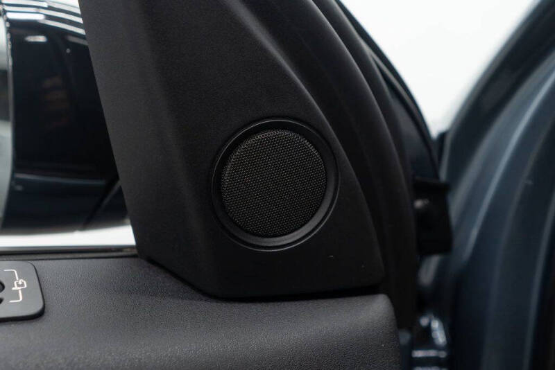 2023 Land Rover Discovery Sport P250 S R-Dynamic