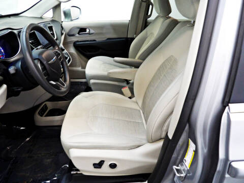 2017 Chrysler Pacifica Hybrid Touring Plus