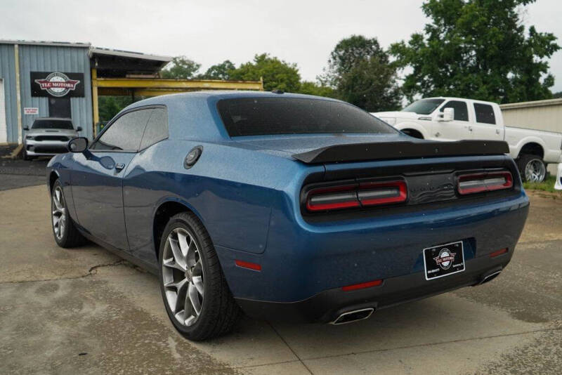 2021 Dodge Challenger SXT
