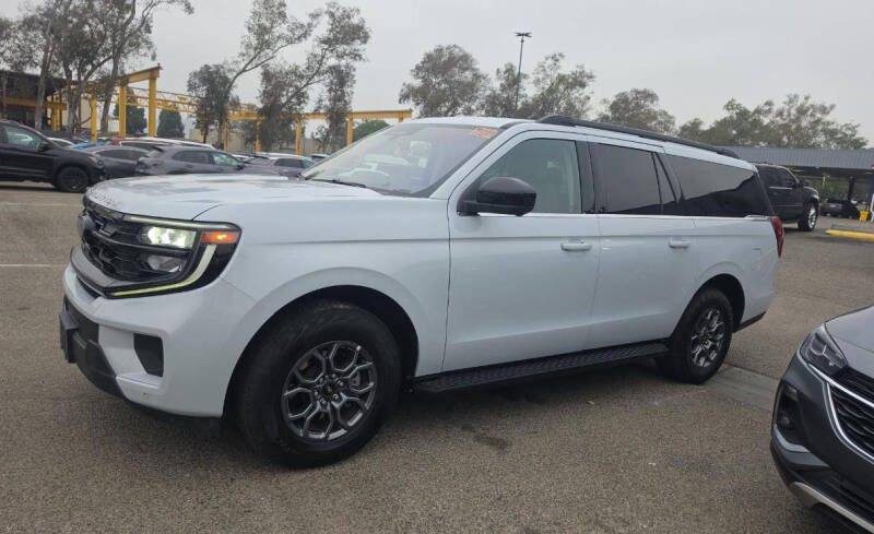 2025 Ford Expedition MAX Active
