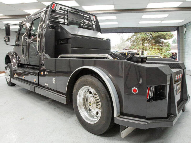 2018 Freightliner M2 106