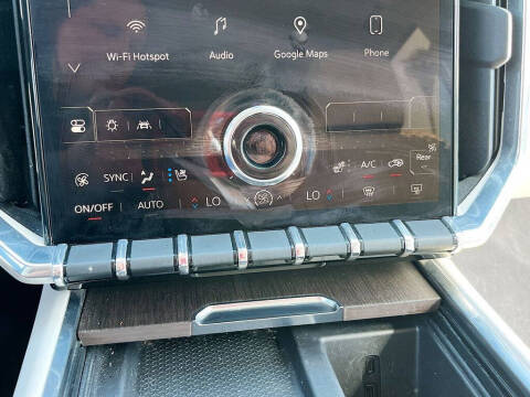 2024 GMC Acadia Denali